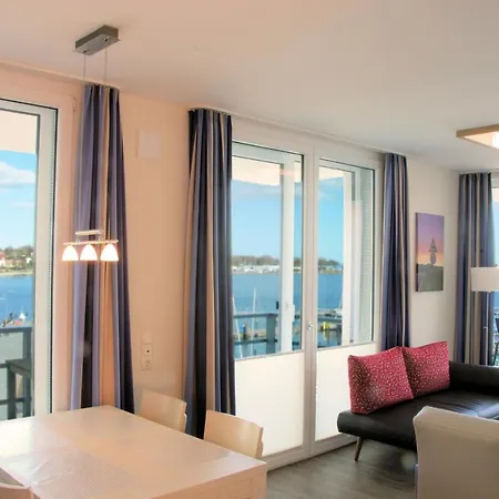 Apartmenthaus Hafenspitze Ap 24, Pier 24, Blickrichtung Offene Seebinnenhafen Nord