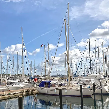 Apartmenthaus Hafenspitze Ap 24, Pier 24, Blickrichtung Offene Seebinnenhafen Nord * Eckernförde