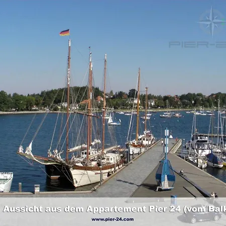Apartmenthaus Hafenspitze Ap 24, Pier 24, Blickrichtung Offene Seebinnenhafen Nord * Eckernförde